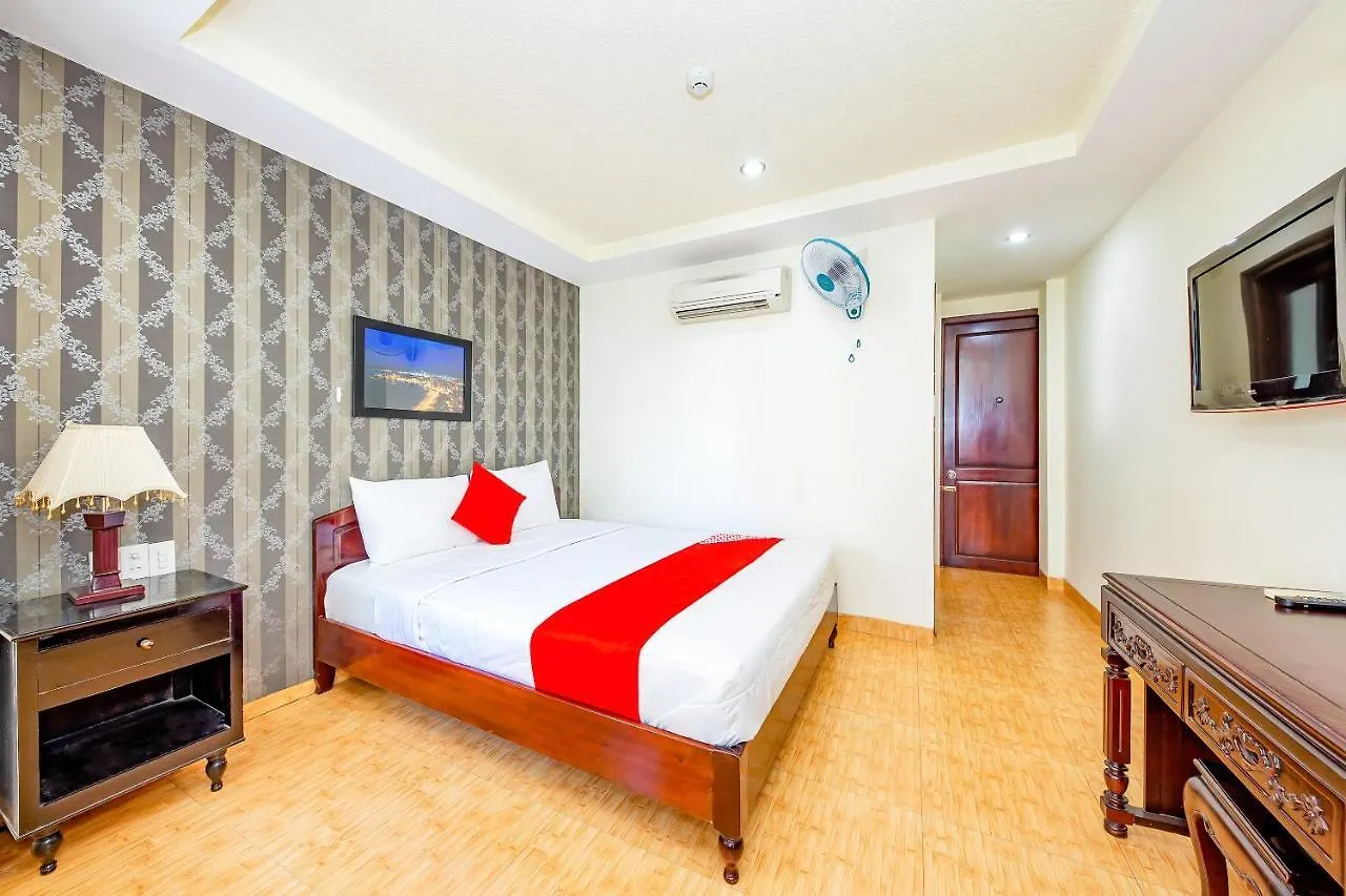 Oyo 243 Eden Hotel Nha Trang contacts