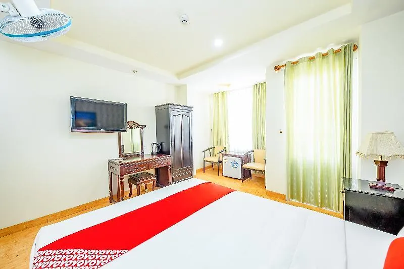 Oyo 243 Eden Hotel Nha Trang